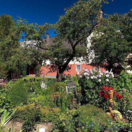 Gasthof Braeuer - Familie Eibensteiner Weisskirchen in Steiermark Экстерьер фото